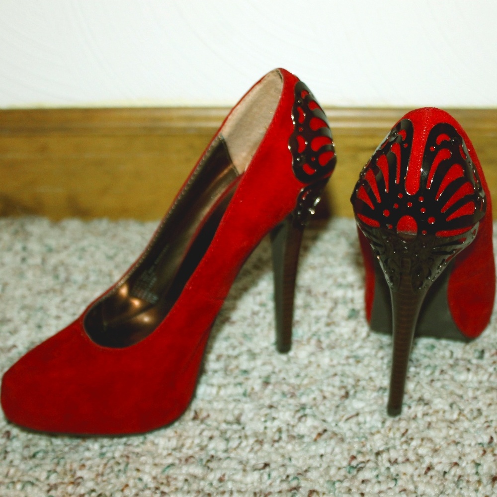 Stunning Red Suede Platform Heels Carlos Santana 5